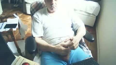 filhober online show from December 4, 2:37 pm