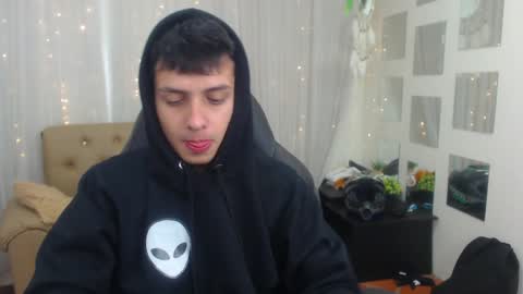 Snapshot of filipdaviex chatting on December 7, 12:45 pm Filip David online show from December 7, 12:45 pm