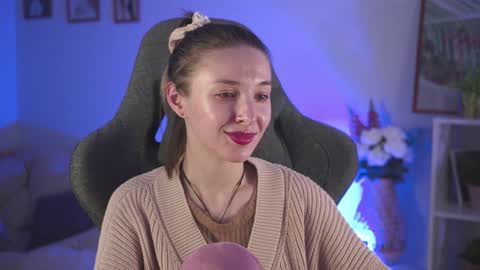 Snapshot of filipinaadams chatting on December 12, 12:22 pm cap and Lana online show from December 12, 12:22 pm