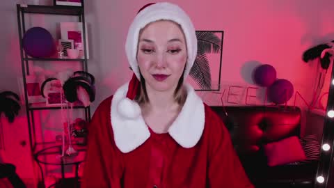 Snapshot of filipinaadams chatting on December 25, 2:34 pm cap and Lana online show from December 25, 2:34 pm