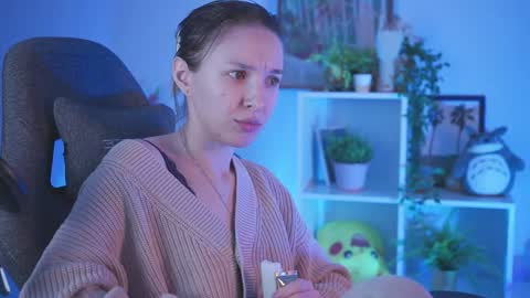 Snapshot of filipinaadams chatting on January 10, 8:07 am cap and Lana online show from January 10, 8:07 am