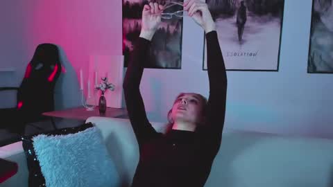 Snapshot of filipinaadams chatting on February 13, 8:17 am cap and Lana online show from February 13, 8:17 am