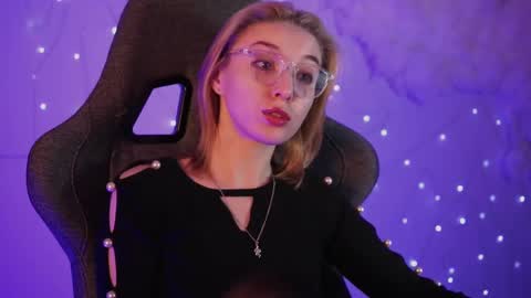 Snapshot of filipinaadams chatting on February 27, 2:21 am cap and Lana online show from February 27, 2:21 am