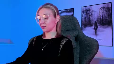 Snapshot of filipinaadams chatting on March 6, 2:41 am cap and Lana online show from March 6, 2:41 am