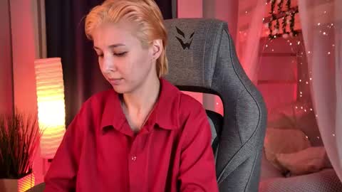 Snapshot of filipinaadams chatting on March 14, 7:41 pm cap and Lana online show from March 14, 7:41 pm