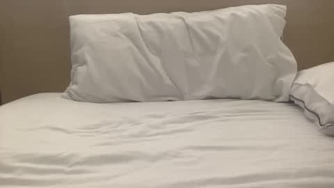 filouxx70 online show from April 8, 6:30 pm