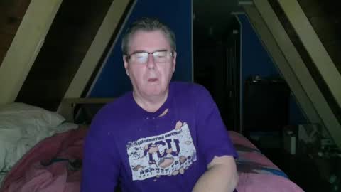 Snapshot of finderfiner chatting on September 15, 6:46 am finderfiner online show from September 15, 6:46 am