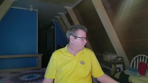 Snapshot of finderfiner chatting on November 19, 4:45 am finderfiner online show from November 19, 4:45 am