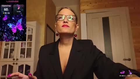 Lady online show from September 12, 7:03 pm