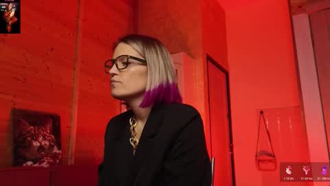 Lady online show from March 7, 4:26 pm