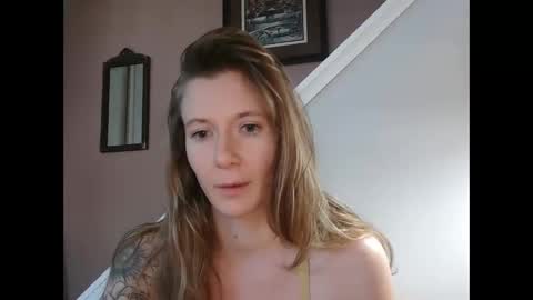 Snapshot of findomgoddessnatalia chatting on October 9, 8:40 pm Goddess Natalia Findom online show from October 9, 8:40 pm
