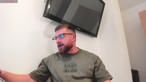 FindomGuyXXX online show from February 24, 12:19 am