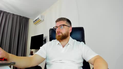 FindomGuyXXX online show from April 5, 10:34 am