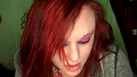 Snapshot of findommefoxi chatting on February 1, 10:23 pm findommefoxi online show from February 1, 10:23 pm
