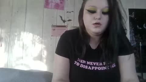 Snapshot of findommefoxi chatting on October 26, 2:01 pm findommefoxi online show from October 26, 2:01 pm