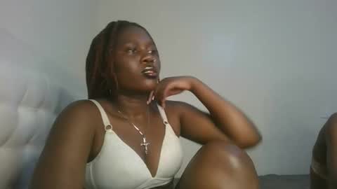 melanie online show from November 3, 1:12 pm