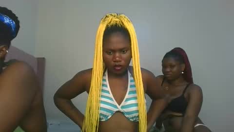 Snapshot of fine_melanie chatting on January 17, 12:43 pm melanie online show from January 17, 12:43 pm