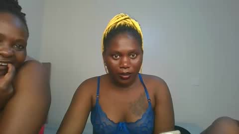 Snapshot of fine_melanie chatting on January 19, 12:58 am melanie online show from January 19, 12:58 am