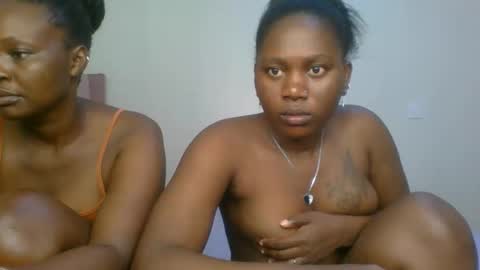 Snapshot of fine_melanie chatting on February 1, 10:25 am melanie online show from February 1, 10:25 am