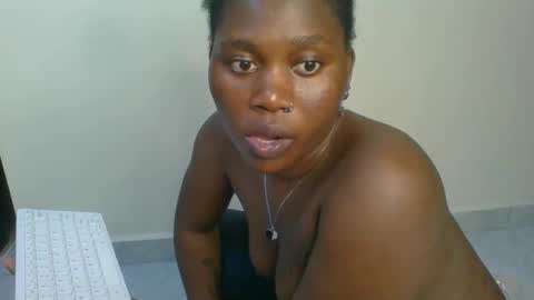 Snapshot of fine_melanie chatting on February 3, 2:53 am melanie online show from February 3, 2:53 am