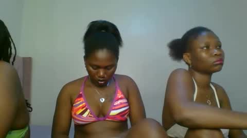 Snapshot of fine_melanie chatting on February 4, 10:21 am melanie online show from February 4, 10:21 am