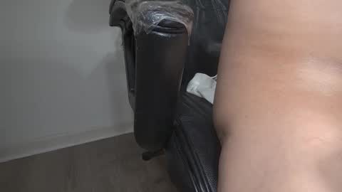 fineazzjohn online show from February 10, 8:42 am