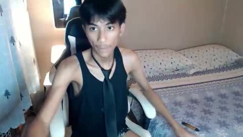 fineboii_rey18 online show from October 3, 3:47 am