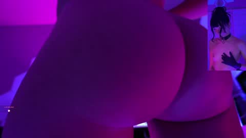 finleyfae online show from March 20, 5:18 pm