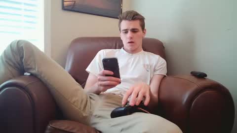 Snapshot of finnabun33 chatting on April 22, 5:47 pm Jake I am Bicurious online show from April 22, 5:47 pm