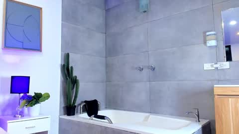 finnky1 online show from January 25, 4:34 am