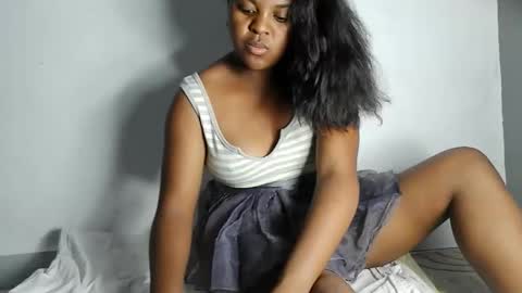 fiona_00 online show from April 24, 2:41 pm