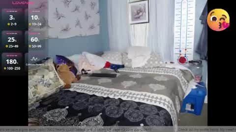 Snapshot of fionna_fineas chatting on December 16, 5:18 pm Fionna online show from December 16, 5:18 pm