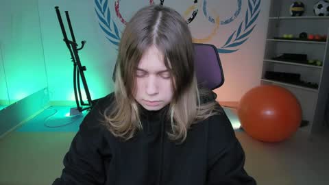 fiora online show from January 23, 9:08 am