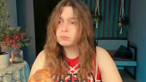 fiora online show from September 29, 5:23 am