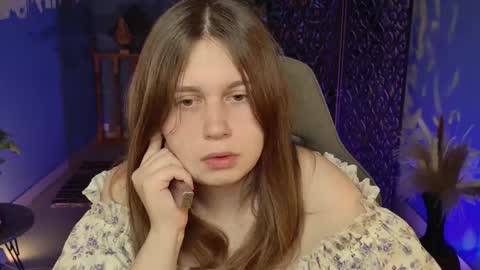 fiora online show from October 4, 6:33 am