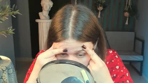 fiora online show from November 8, 5:40 am