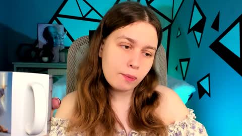 fiora online show from March 29, 5:18 am