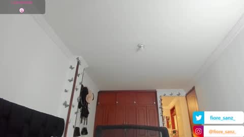 Snapshot of fiore_sanz chatting on February 14, 4:47 am online show from February 14, 4:47 am