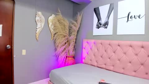 Fio  online show from March 28, 1:49 am