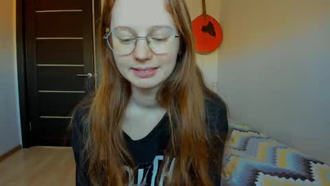 Snapshot of fire_luna chatting on February 24, 9:10 am fire_luna online show from February 24, 9:10 am