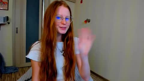 Snapshot of fire_luna chatting on September 30, 6:18 am fire_luna online show from September 30, 6:18 am