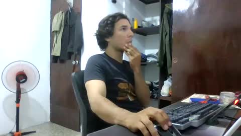 Snapshot of firefeelings chatting on December 30, 2:42 am Ricardo online show from December 30, 2:42 am