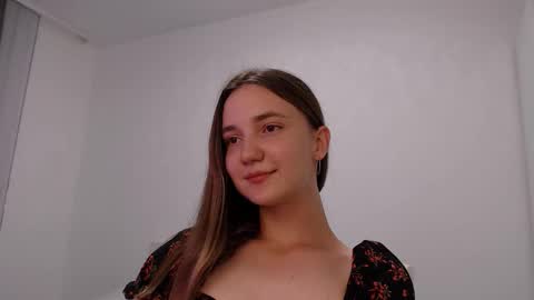 Snapshot of fireflies_fly_ chatting on September 13, 6:51 pm fireflies_fly_ online show from September 13, 6:51 pm