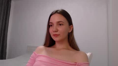 fireflies_fly_ online show from November 10, 6:18 pm