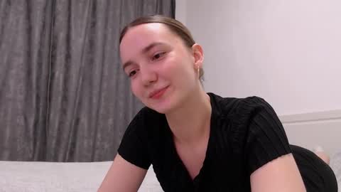 fireflies_fly_ online show from November 16, 7:41 pm