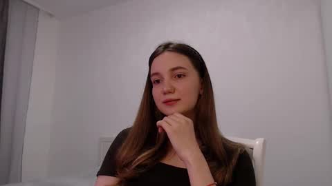 fireflies_fly_ online show from February 19, 6:48 pm