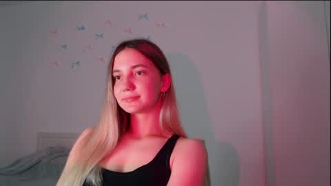 Snapshot of fireflies_fly_ chatting on July 1, 7:35 pm fireflies_fly_ online show from July 1, 7:35 pm