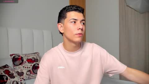 Nicolas online show from January 9, 1:25 pm