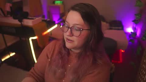 Snapshot of fireproofcuriousity chatting on February 21, 4:57 am Lio Roxy online show from February 21, 4:57 am