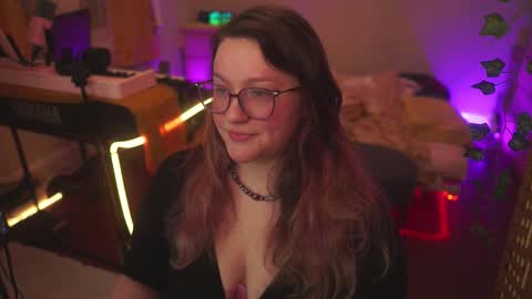 Snapshot of fireproofcuriousity chatting on March 8, 5:55 am Lio Roxy online show from March 8, 5:55 am